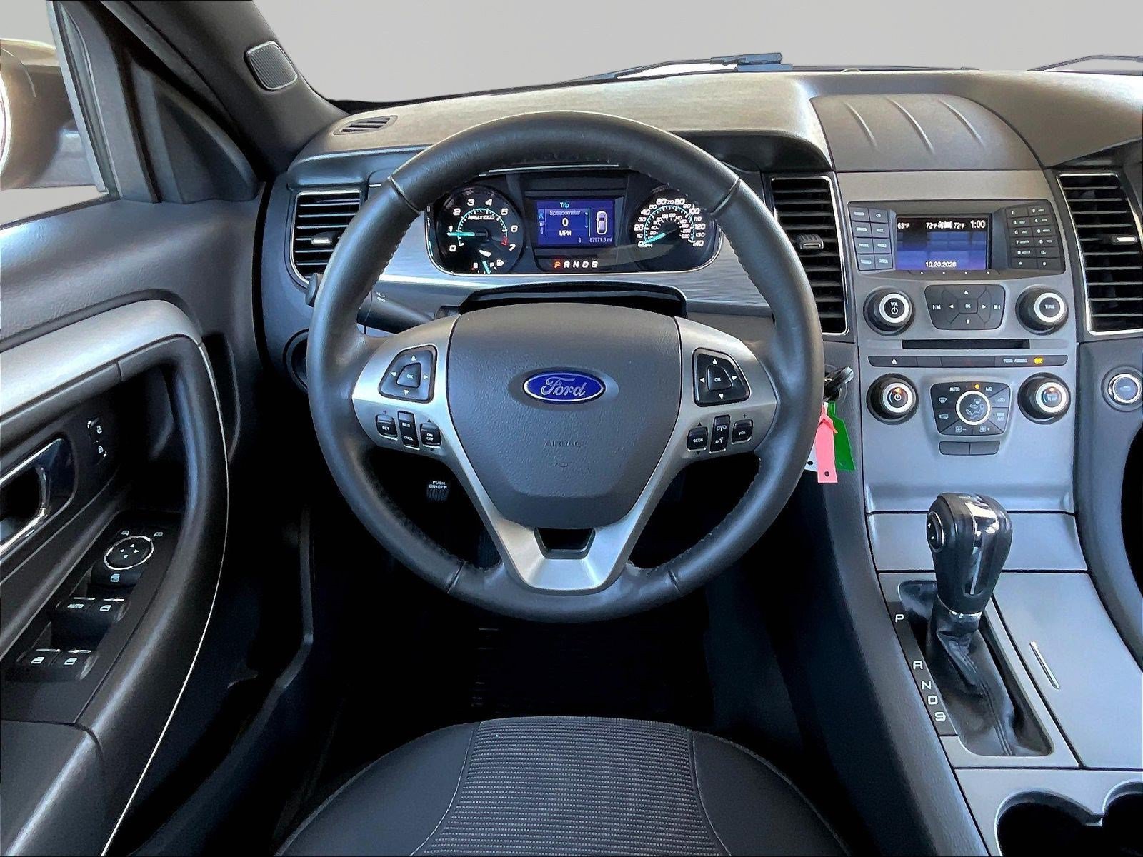 Used 2016 Ford Taurus SEL FWD image 8
