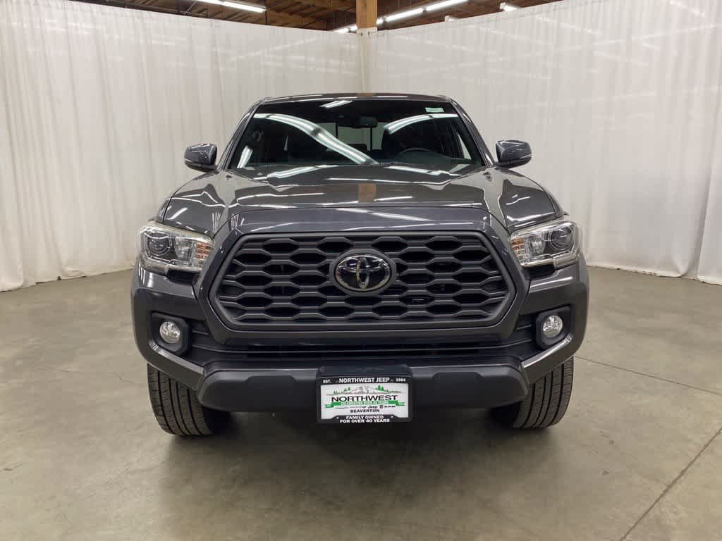 Used 2020 Toyota Tacoma TRD Off-Road AWD/4WD image 9