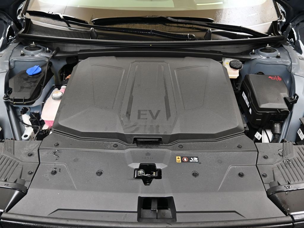 Used 2025 Hyundai Ioniq 5 Limited image 9