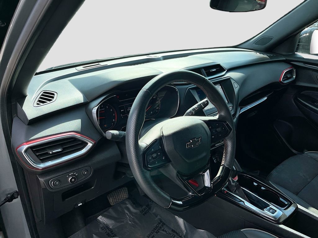 Used 2023 Chevrolet TrailBlazer RS FWD image 9