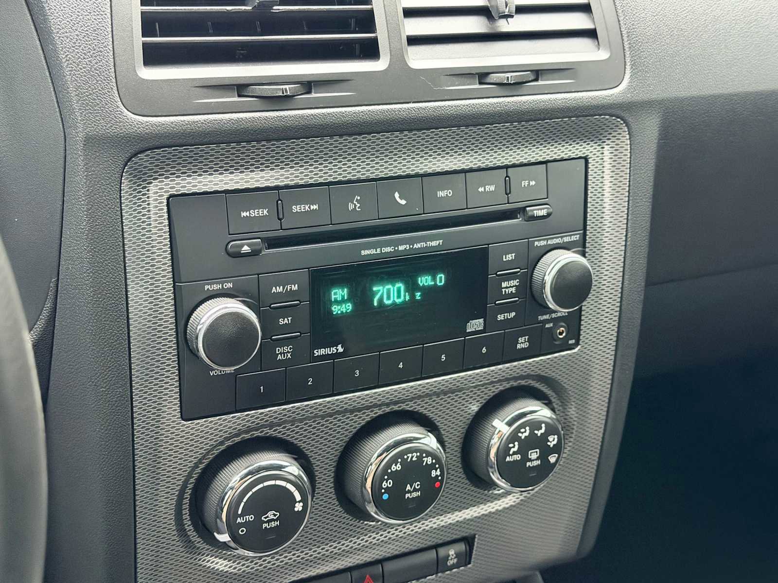 Used 2013 Dodge Challenger R/T image 25