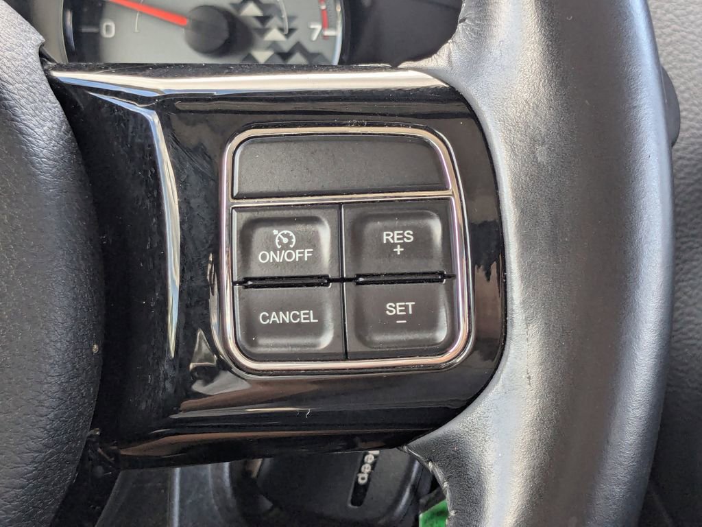 Used 2017 Jeep Wrangler Unlimited Sahara image 29