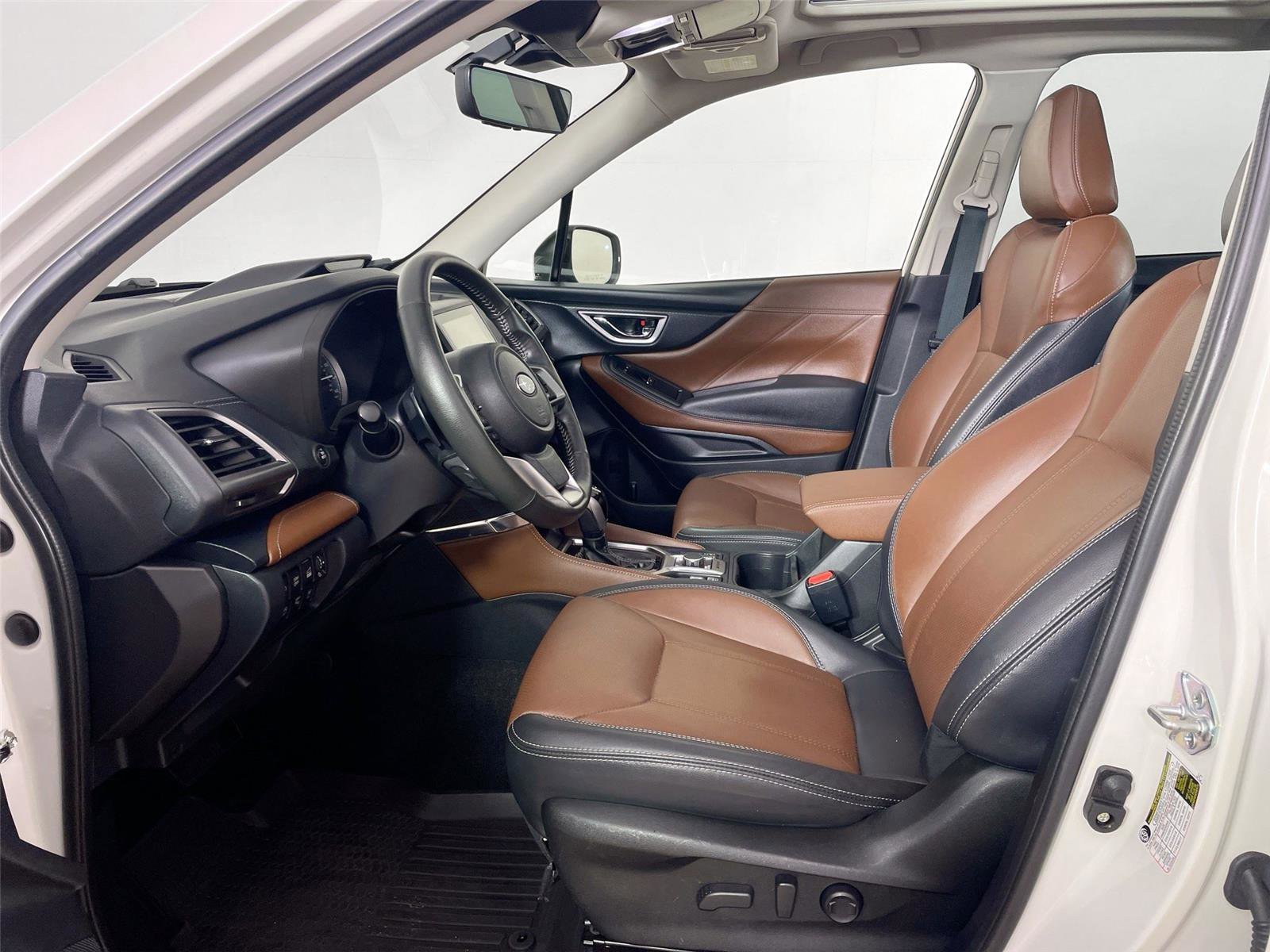 Used 2023 Subaru Forester Touring AWD/4WD image 5