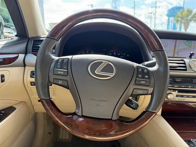 Used 2017 Lexus LS 460 w/ Comfort Package RWD image 12