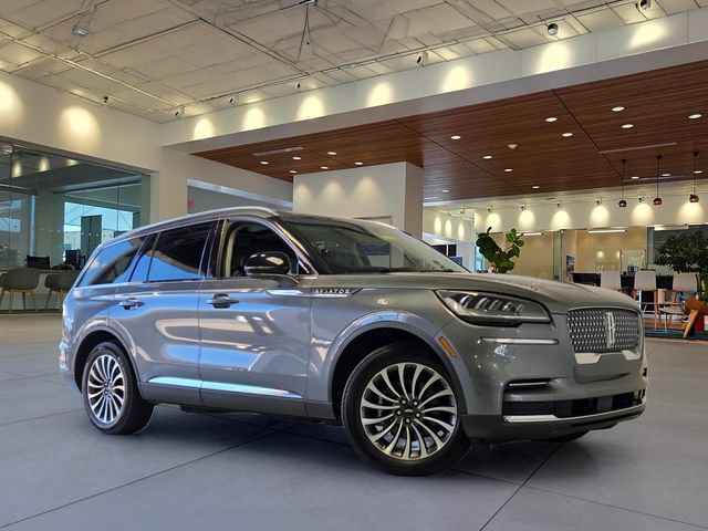 Used 2023 Lincoln Aviator Reserve AWD/4WD image 31
