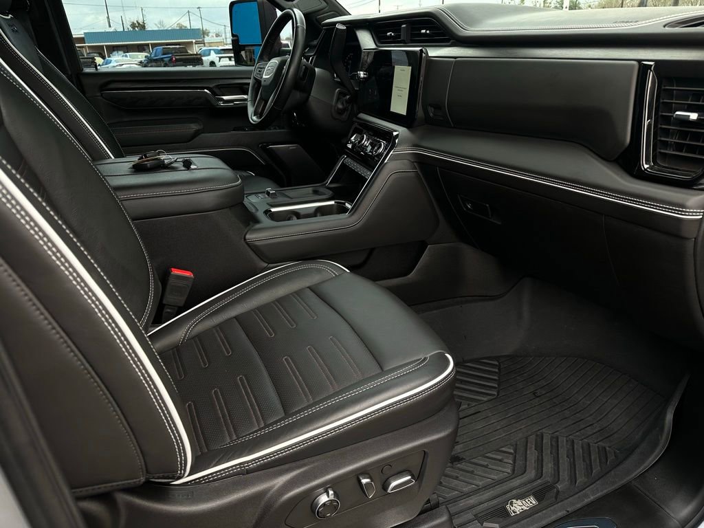 Used 2024 GMC Sierra 2500 AT4X w/ AT4X AEV Edition image 16