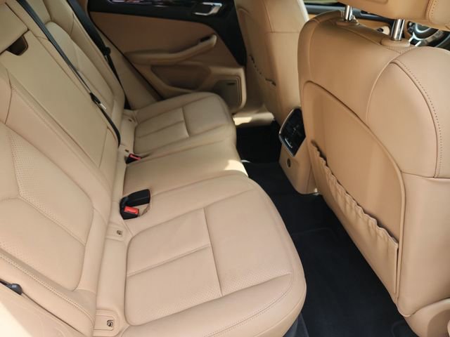 Used 2019 Porsche Macan AWD/4WD image 28