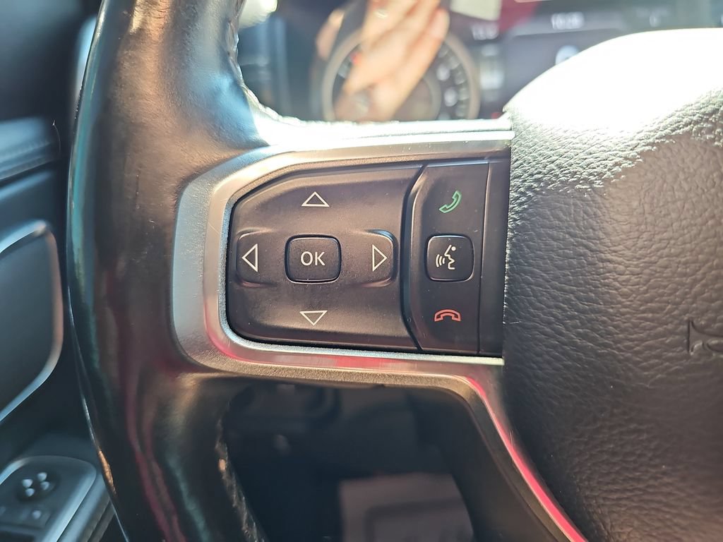 Used 2019 RAM 1500 Laramie AWD/4WD image 17
