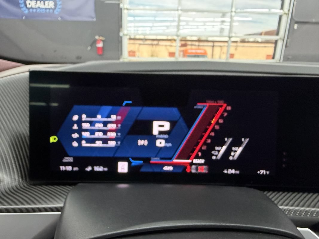 Used 2023 BMW XM AWD/4WD image 31