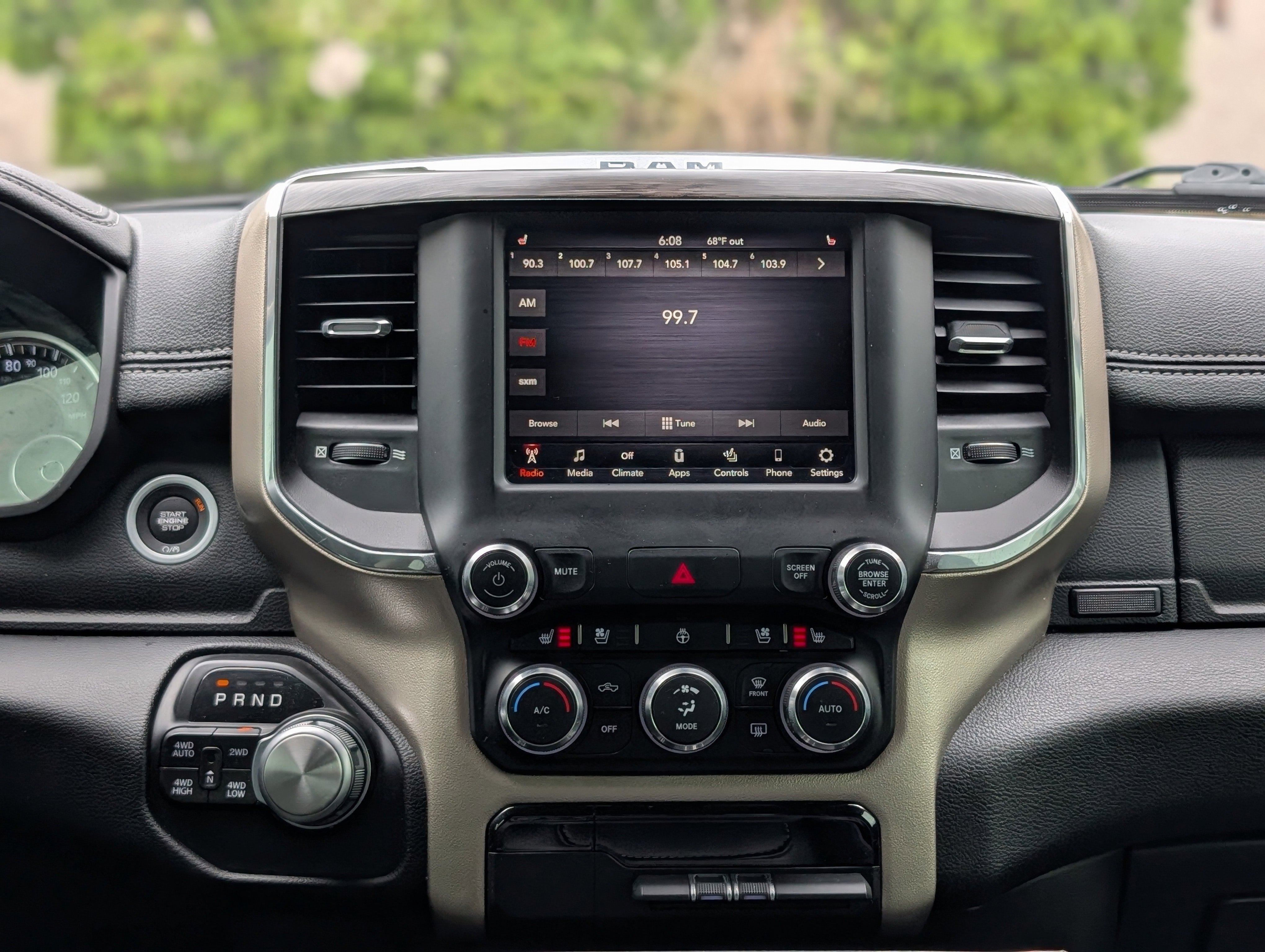 Used 2019 RAM 1500 Laramie image 15