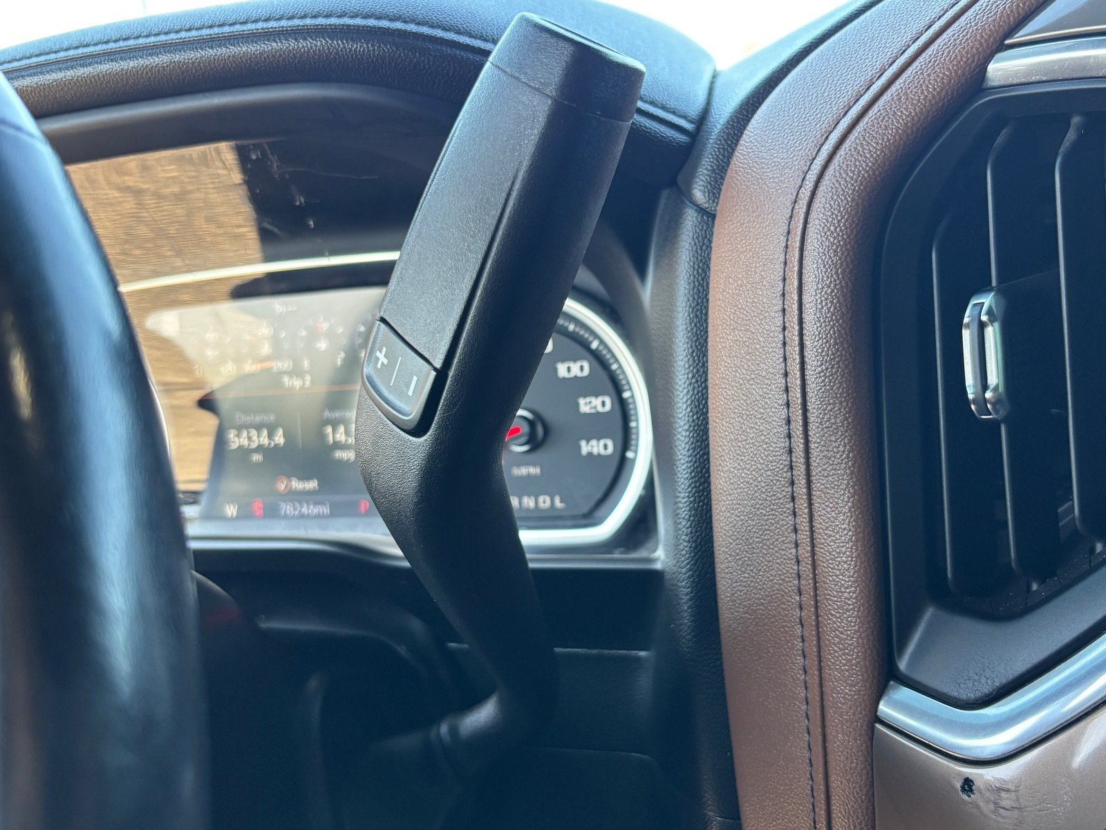Used 2022 Chevrolet Silverado 2500 High Country w/ Z71 Off-Road Package AWD/4WD image 25