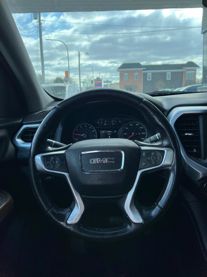 Used 2018 GMC Acadia SLE FWD image 12