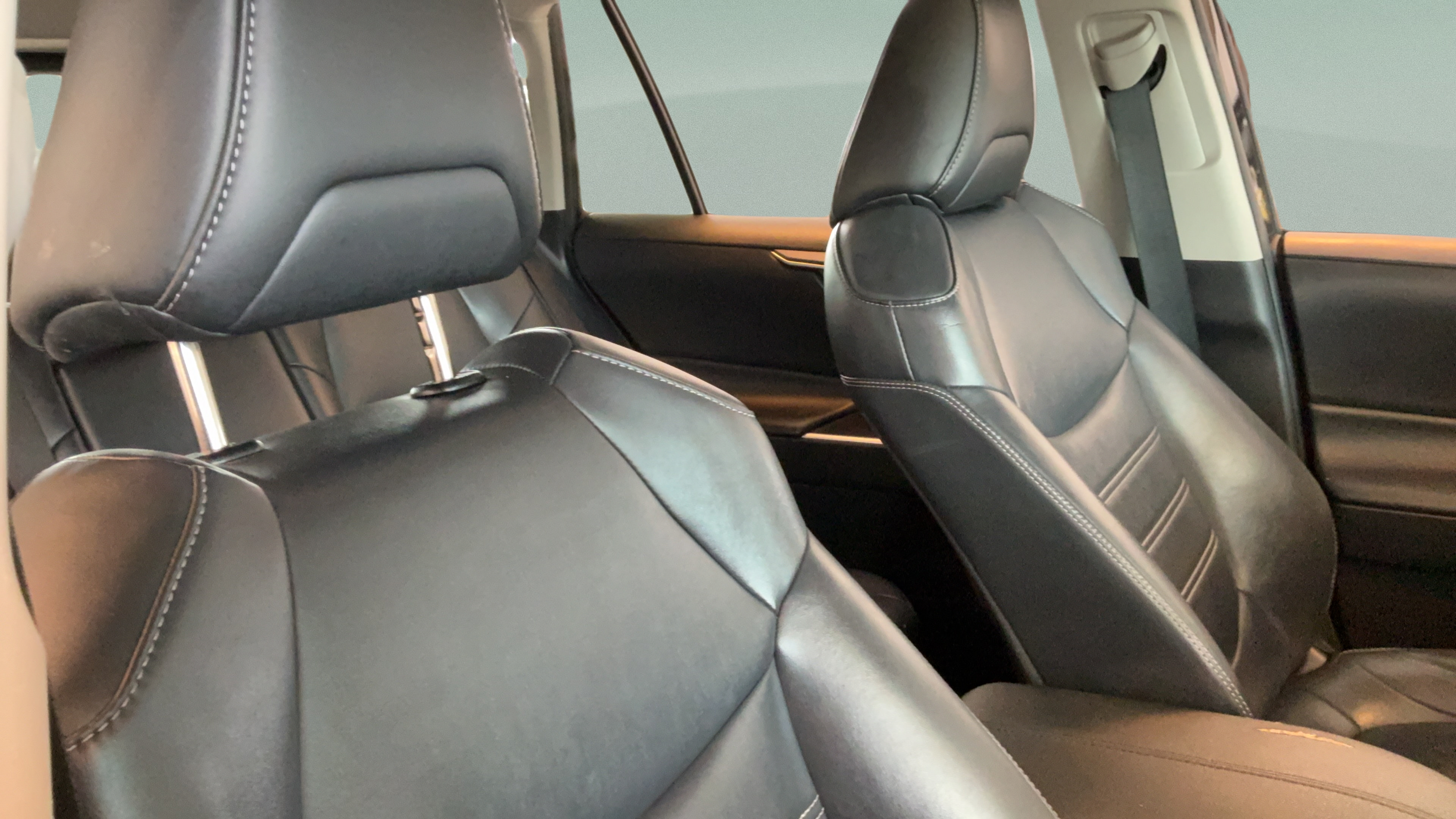 Used 2019 Toyota RAV4 XLE Premium w/ Advanced Technology Package FWD image 38