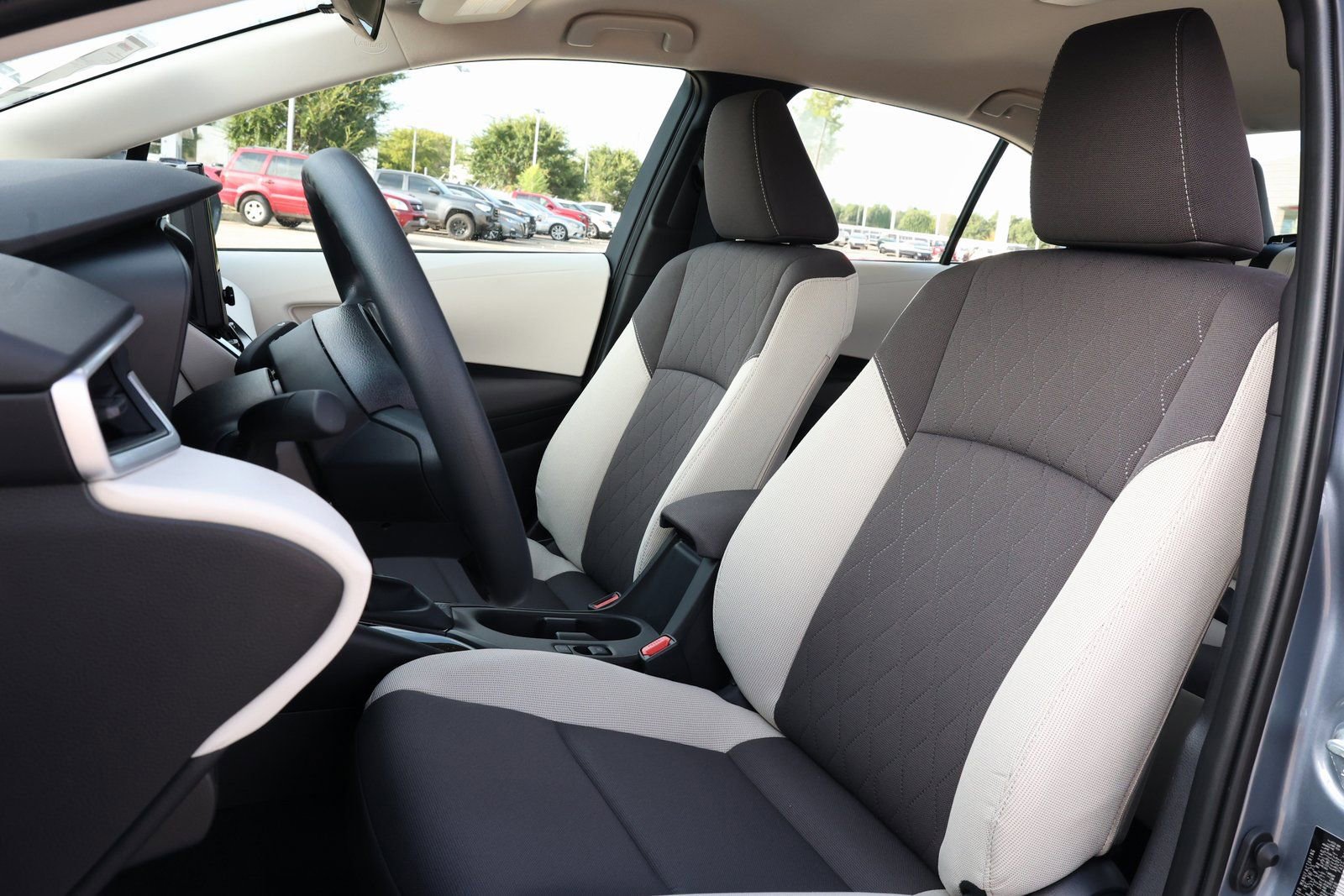 Used 2024 Toyota Corolla LE image 24