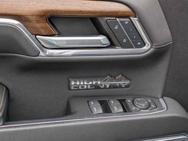 Used 2024 Chevrolet Silverado 1500 High Country AWD/4WD image 16