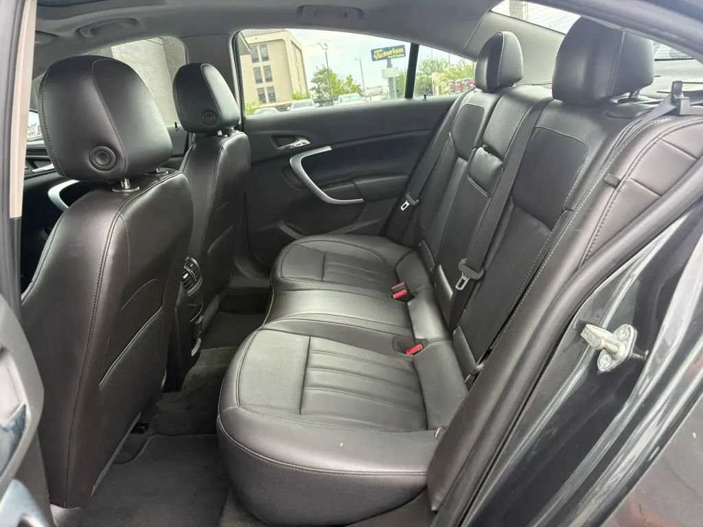 Used 2017 Buick Regal Premium w/ Driver Confidence Package #1 AWD/4WD image 18