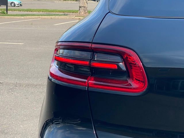 Used 2017 Porsche Macan AWD/4WD image 13