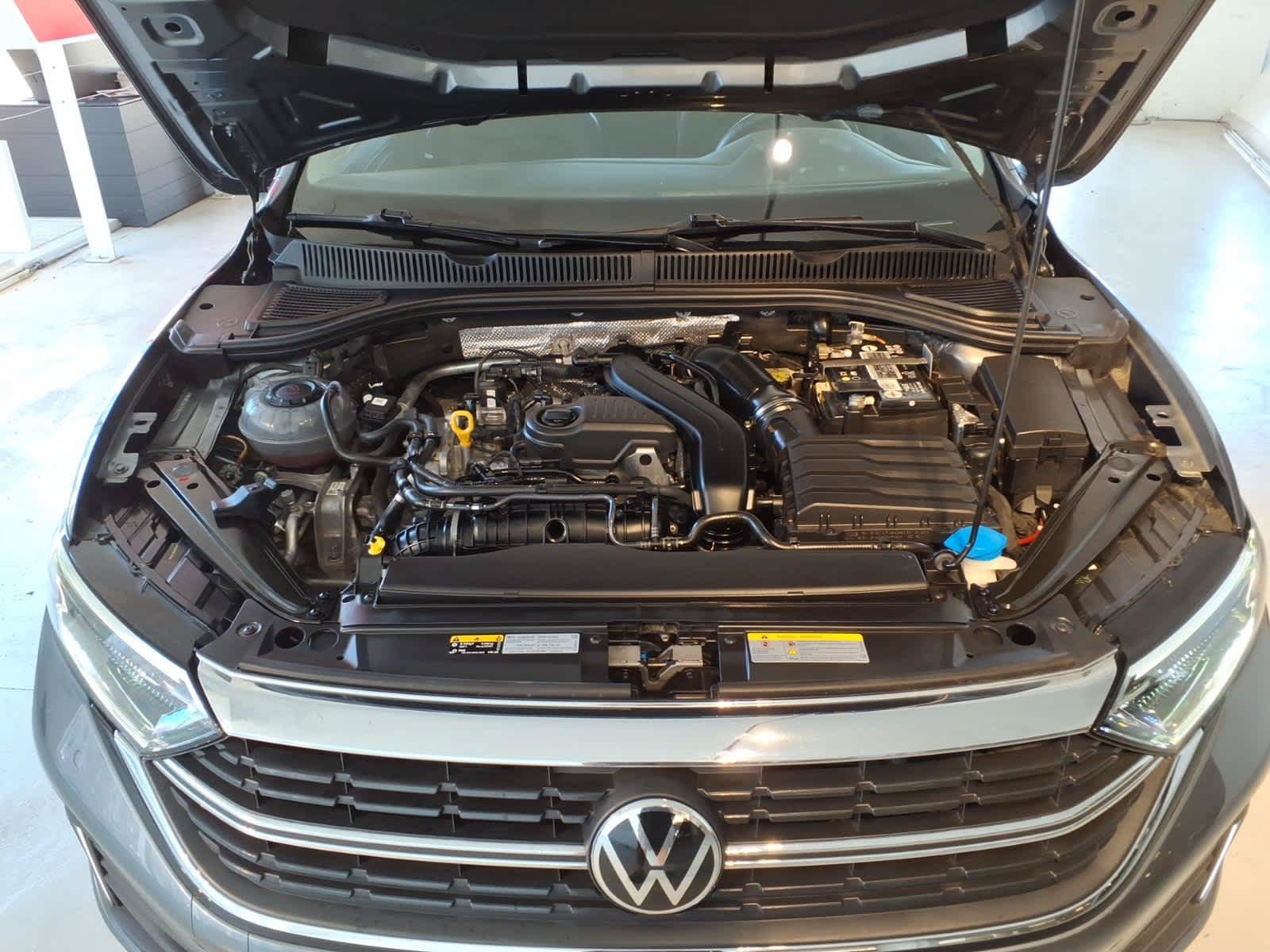 Used 2023 Volkswagen Jetta SEL FWD image 25