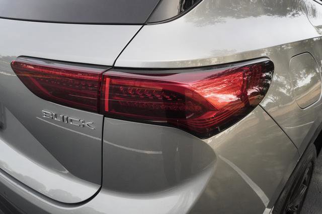 Used 2025 Buick Envision Sport Touring image 37