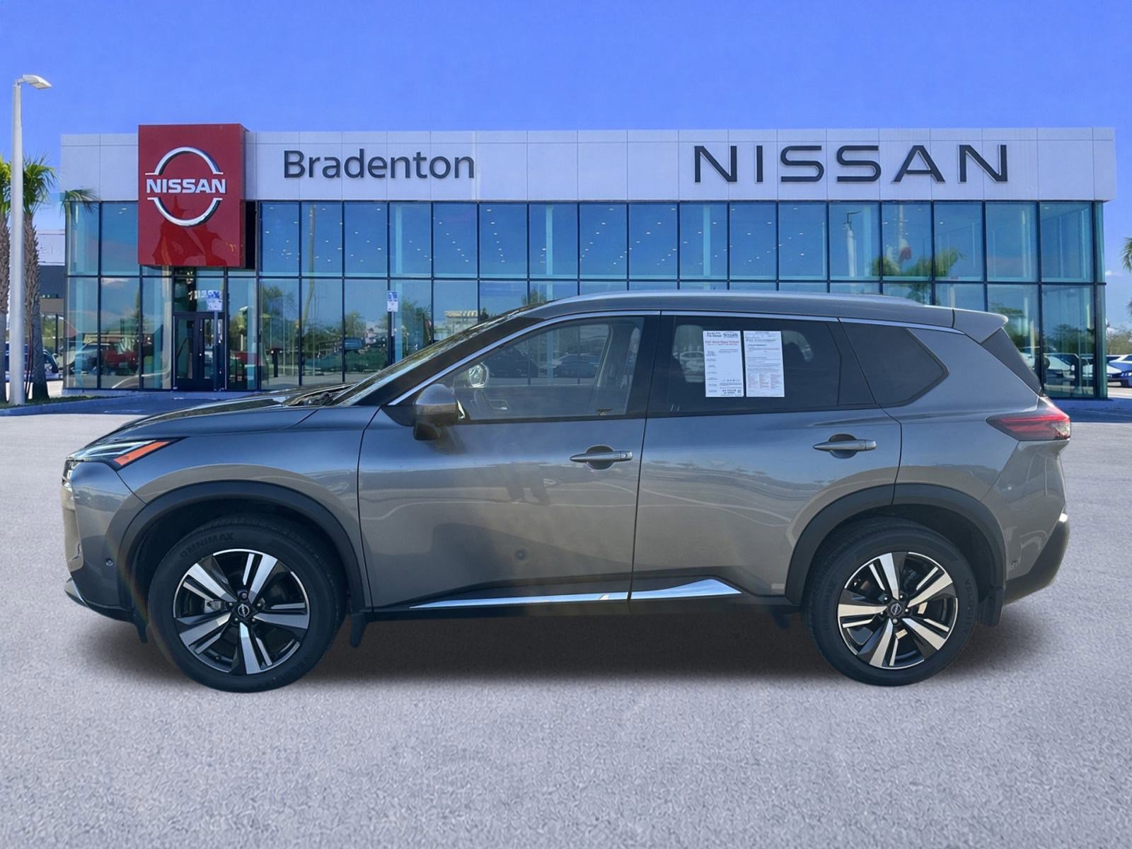 Certified 2023 Nissan Rogue Platinum w/ Platinum Premium Package image 8