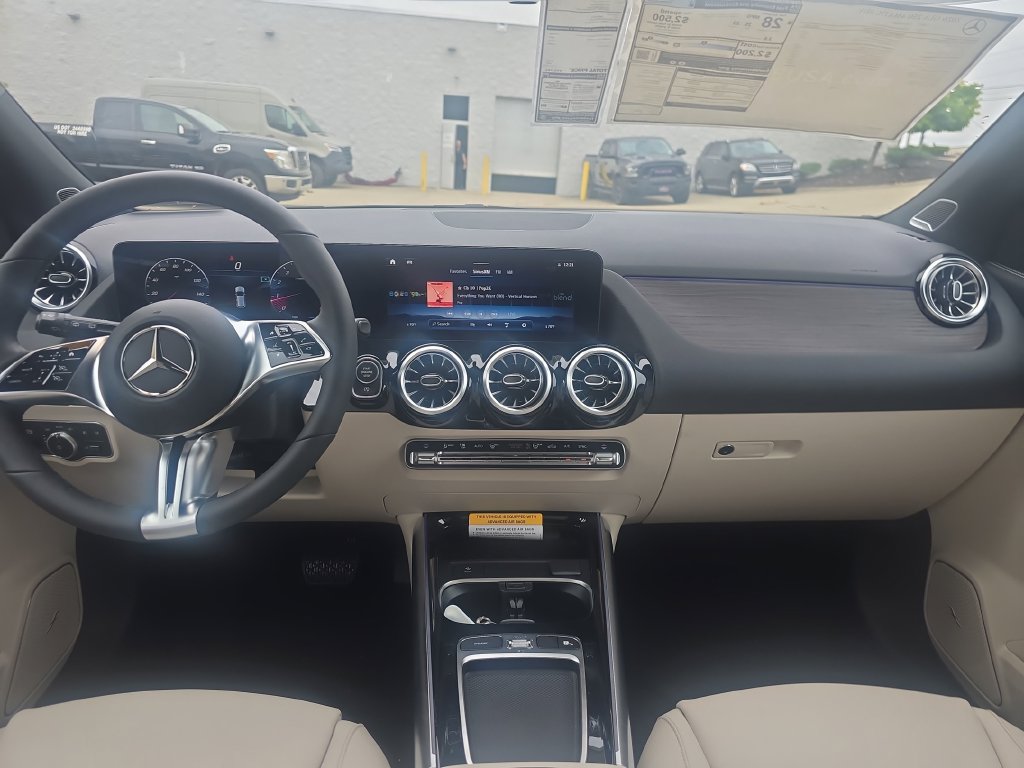 New 2026 Mercedes-Benz GLA 250 4MATIC image 12