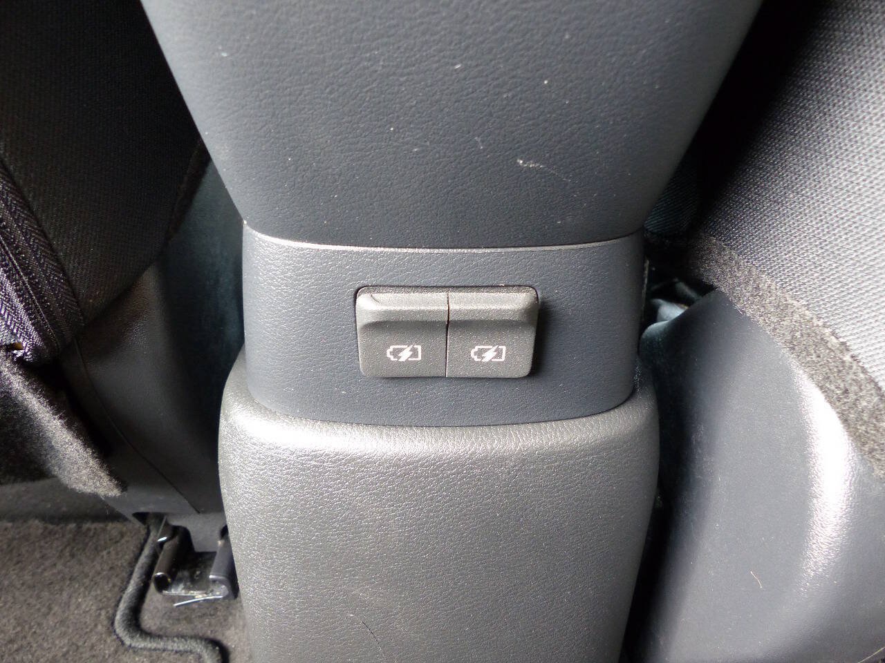 Used 2024 Nissan Kicks S FWD image 34