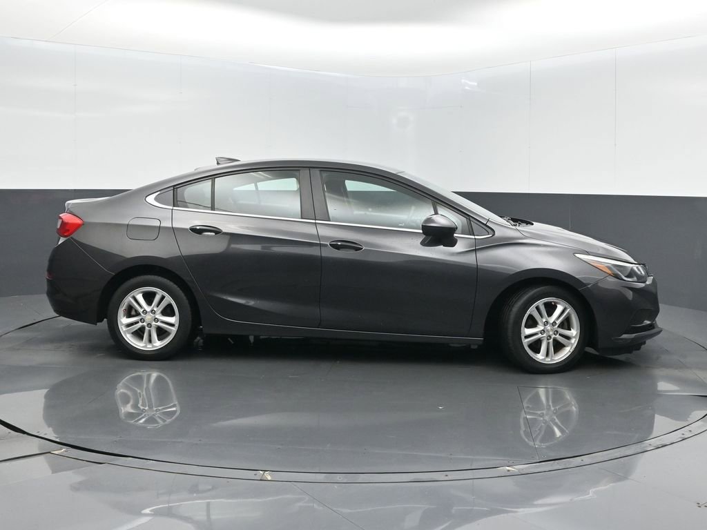 Used 2016 Chevrolet Cruze LT w/ Convenience Package image 8