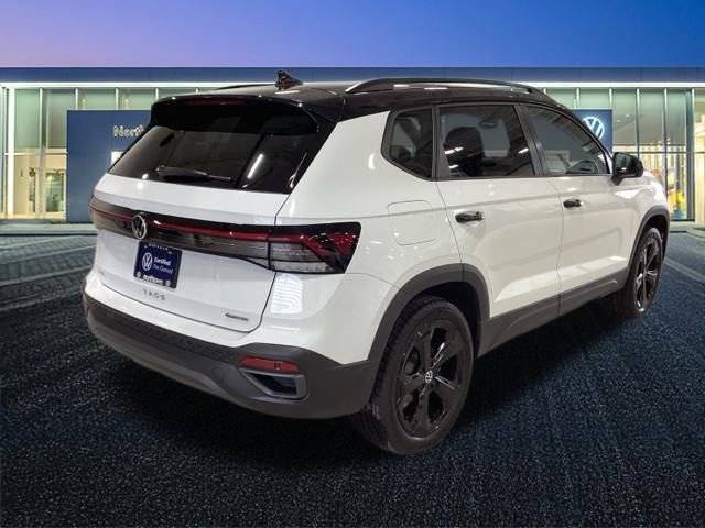 Used 2025 Volkswagen Taos SE image 19