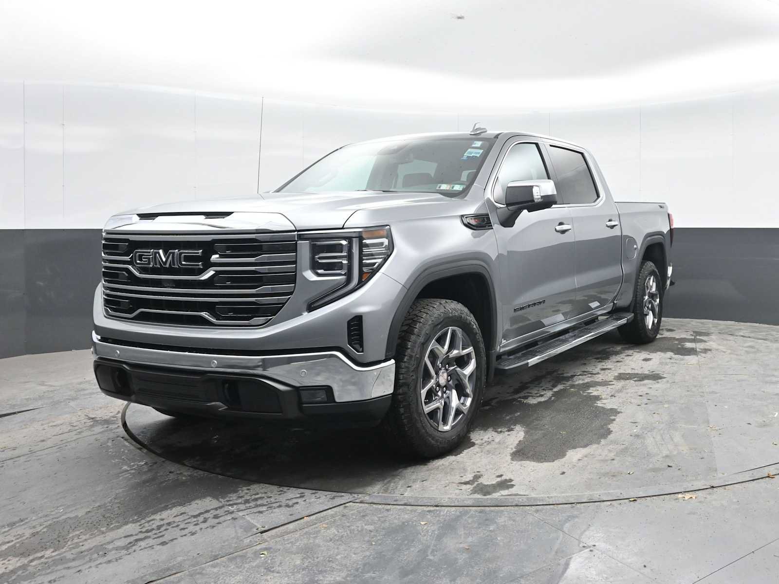 New 2026 GMC Sierra 1500 SLT w/ SLT Premium Package AWD/4WD image 4