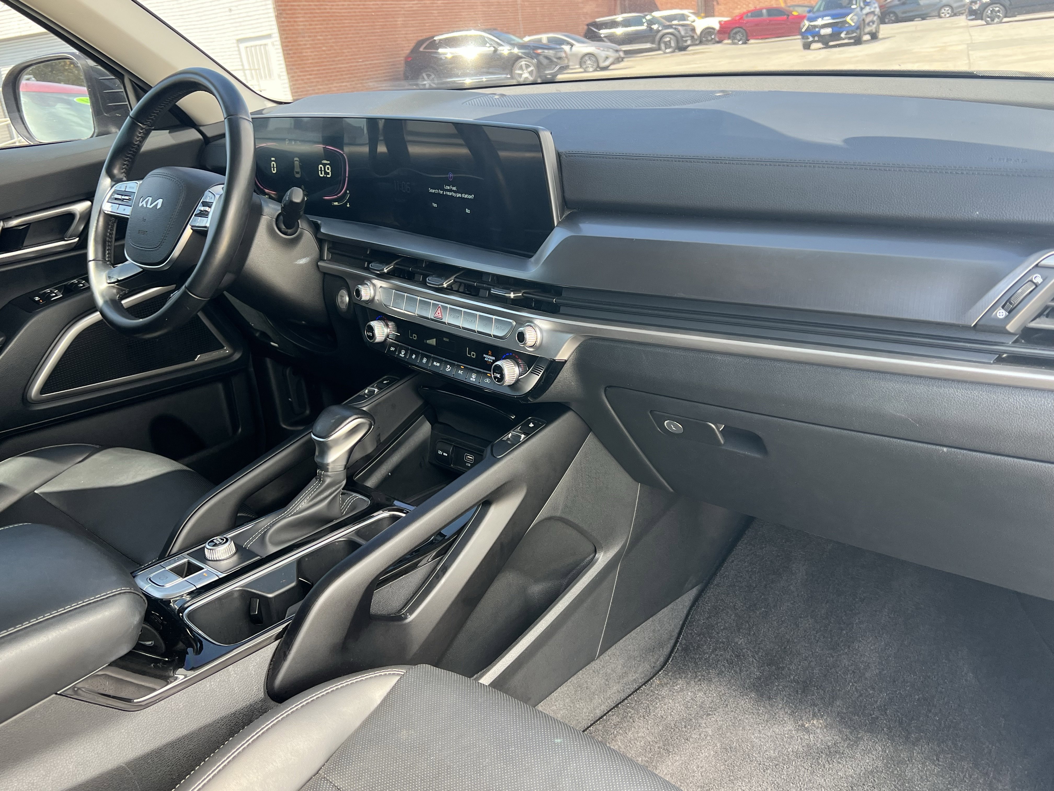 Used 2024 Kia Telluride S image 11