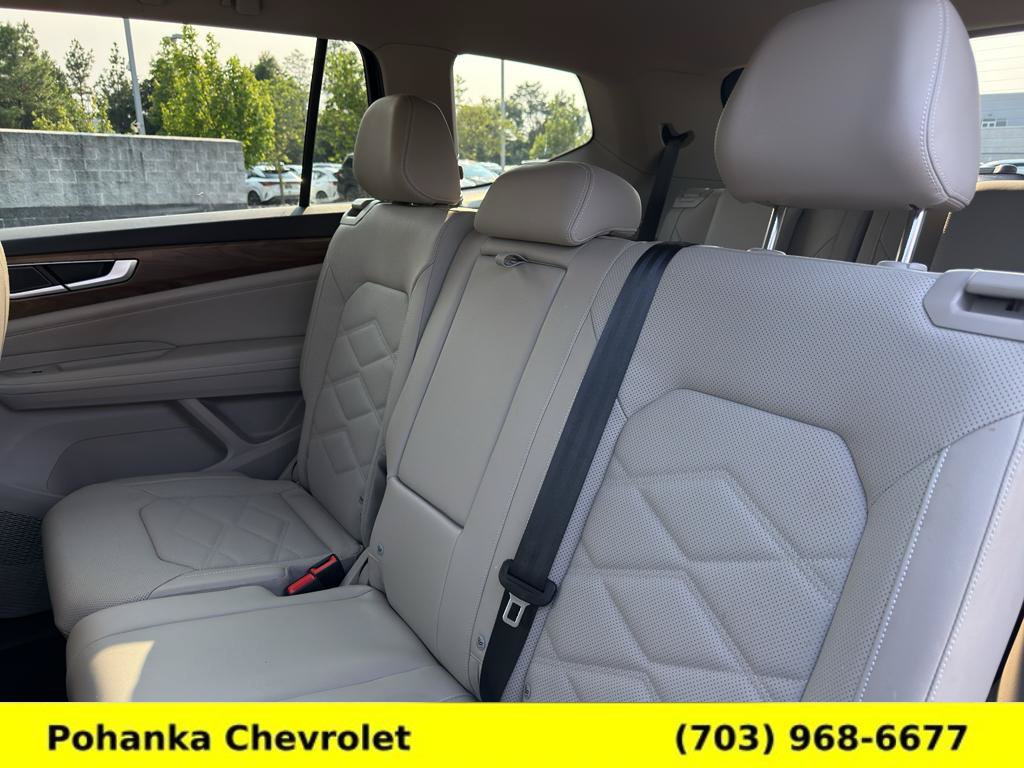 Used 2024 Volkswagen Atlas SE AWD/4WD image 24