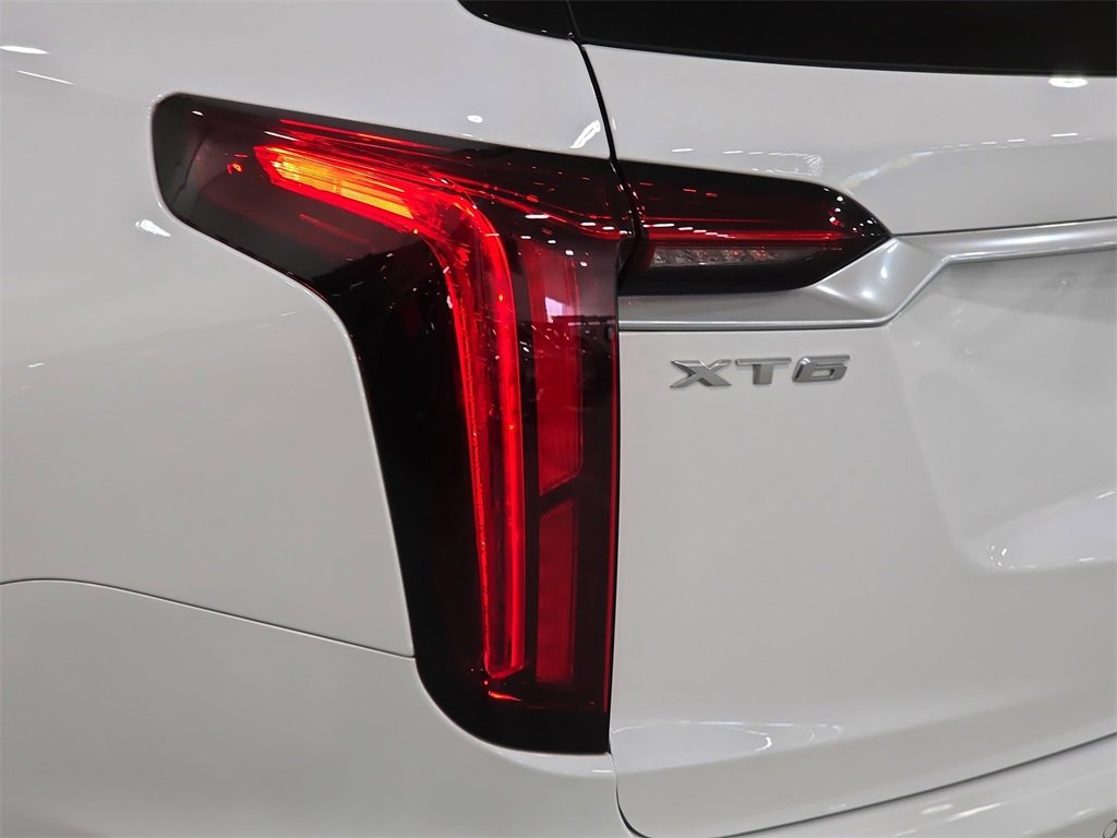 Used 2023 Cadillac XT6 Premium Luxury w/ Technology Package image 32