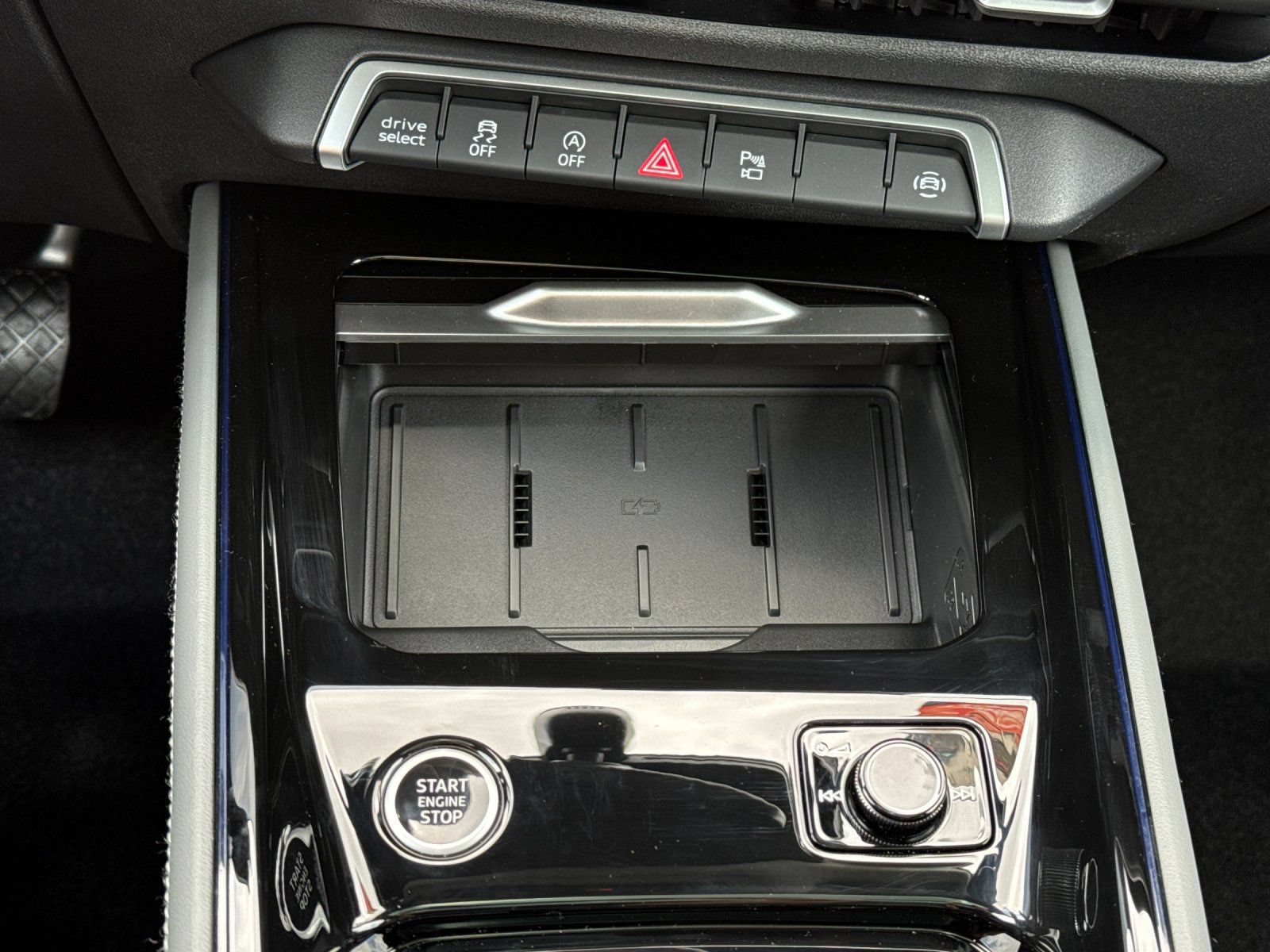 New 2026 Audi Q3 quattro 2.0T AWD/4WD image 20