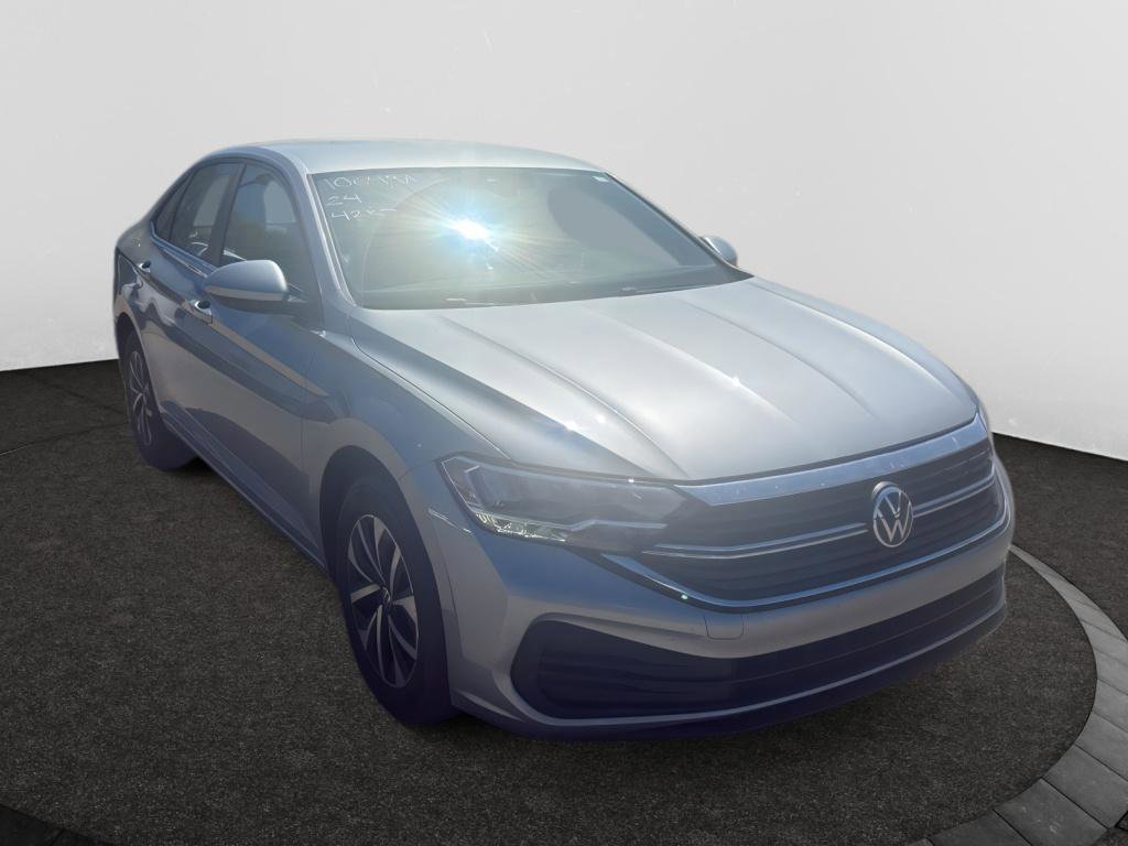 Used 2024 Volkswagen Jetta S image 3