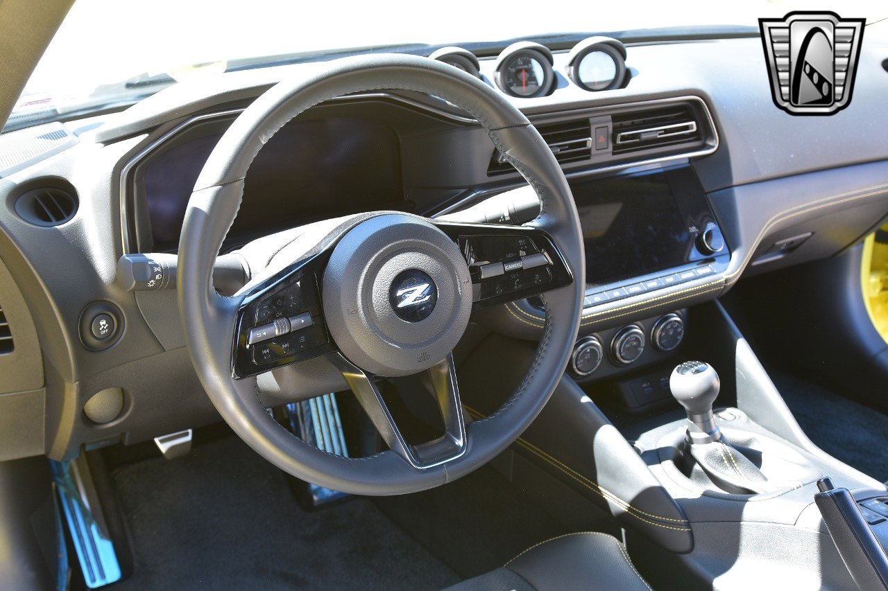 Used 2023 Nissan Z w/ Floor Mat Package (L93) image 22