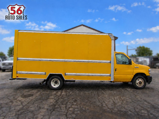 Used 2022 Ford E-350 and Econoline 350 Super Duty RWD image 1