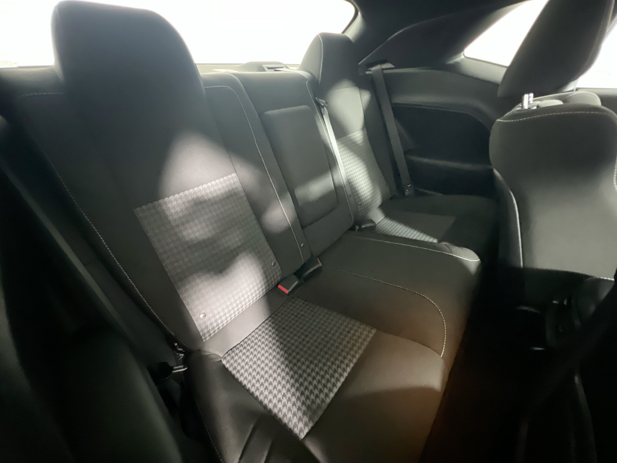 Used 2020 Dodge Challenger SRT Hellcat RWD image 32