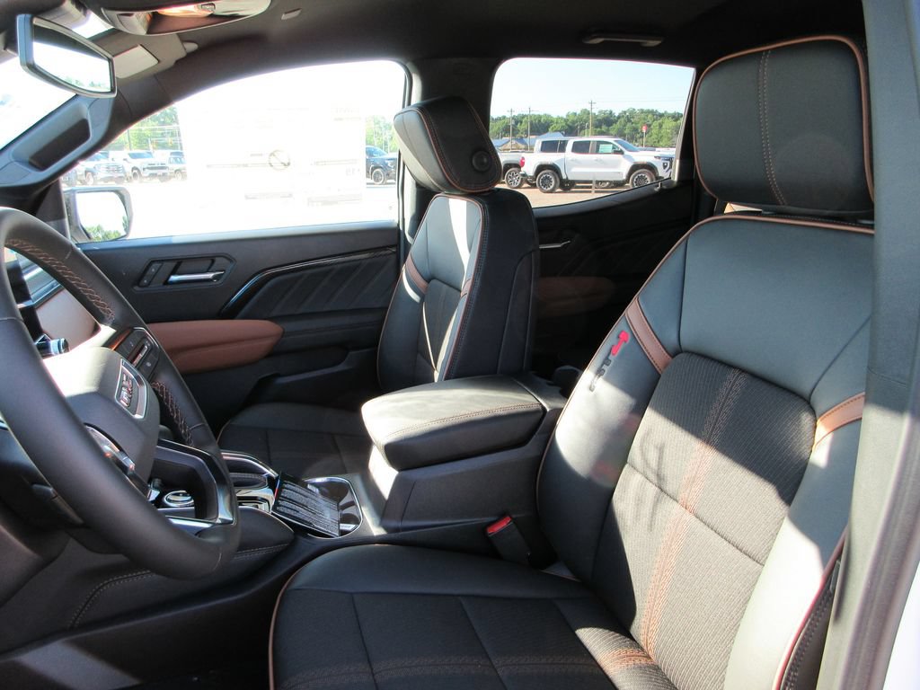 New 2026 GMC Canyon AT4 w/ Nightfall Essentials Package AWD/4WD image 12