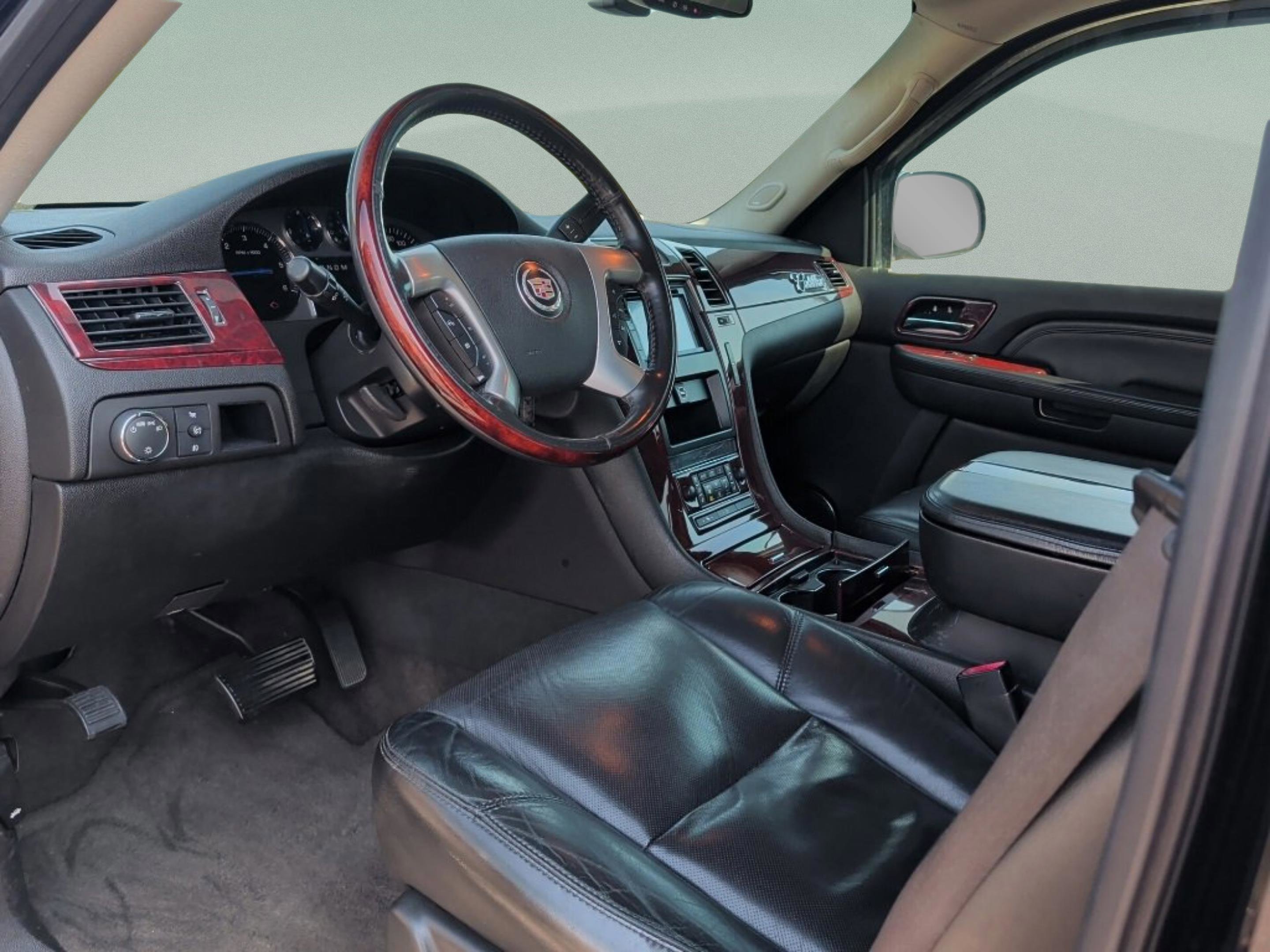 Used 2008 Cadillac Escalade EXT Base image 45