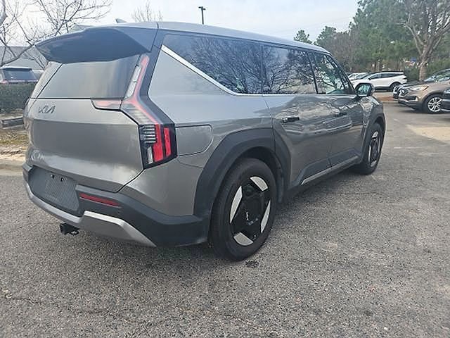 Used 2024 Kia EV9 Light Long Range image 15