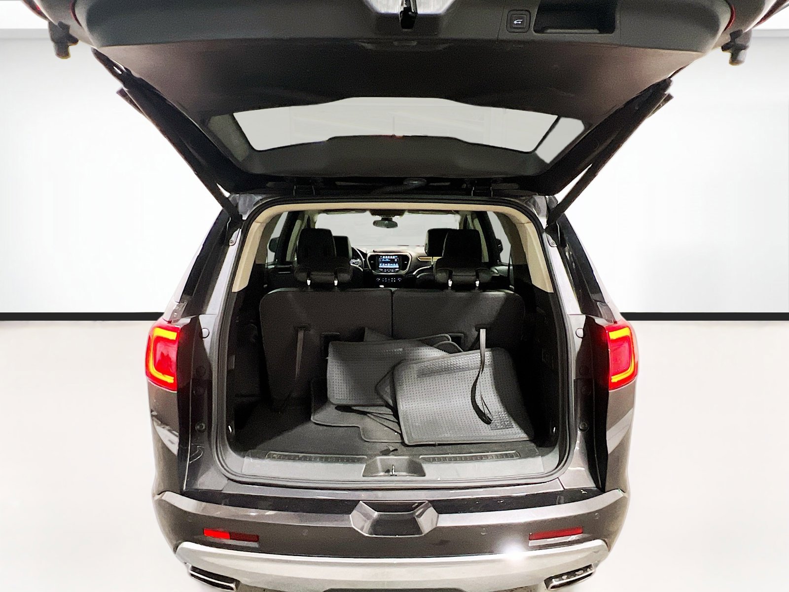 Used 2017 GMC Acadia Denali w/ Technology Package image 19