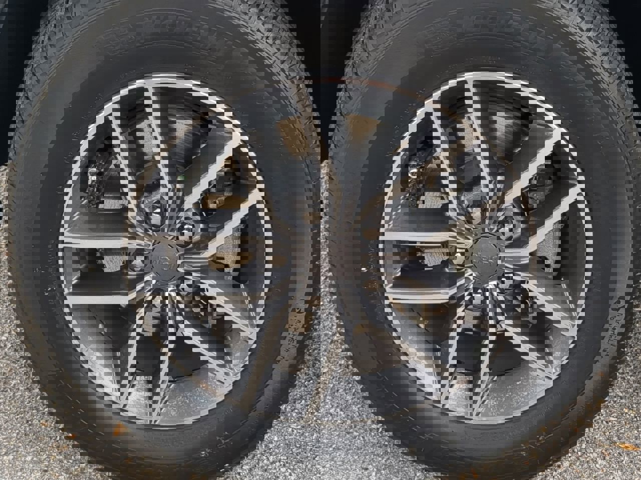 Used 2019 Jeep Grand Cherokee Limited w/ Luxury Group II image 11