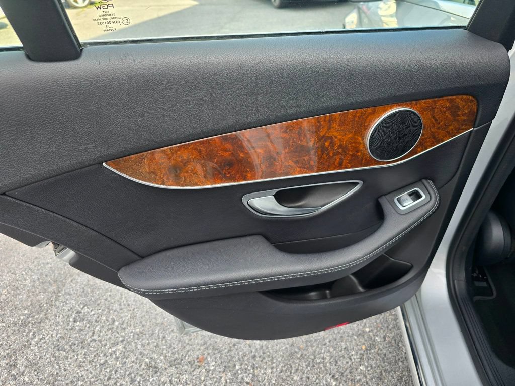 Used 2016 Mercedes-Benz C 350e Sedan image 13