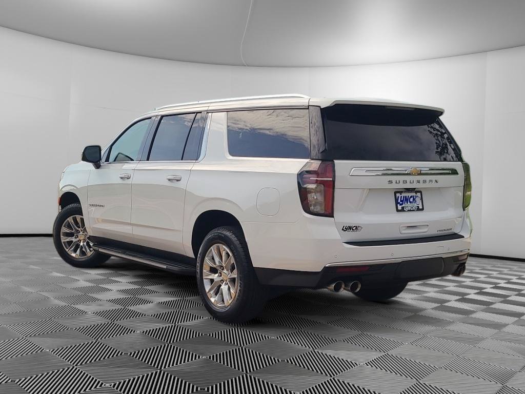 Used 2024 Chevrolet Suburban Premier AWD/4WD image 2