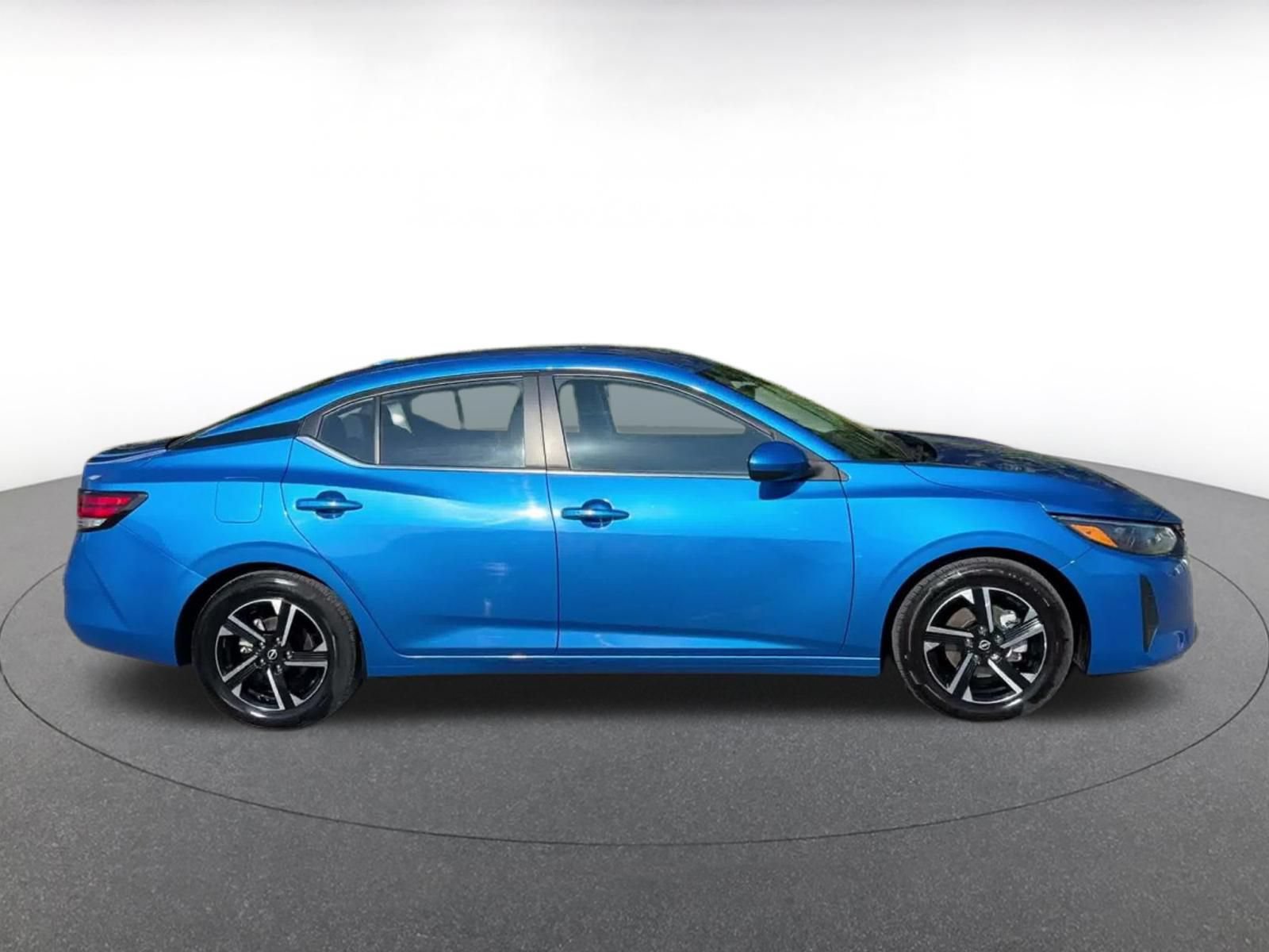 Used 2025 Nissan Sentra SV FWD image 13