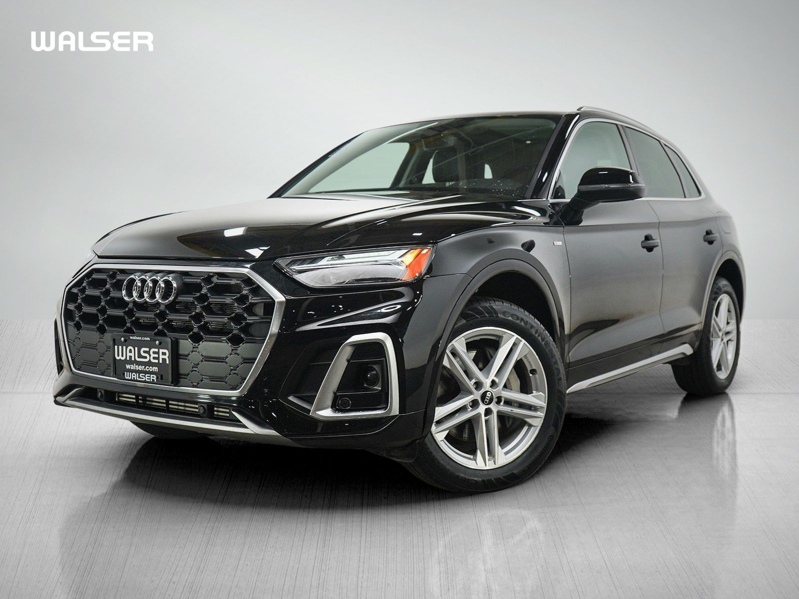 Used 2024 Audi Q5 e Premium w/ Convenience Package