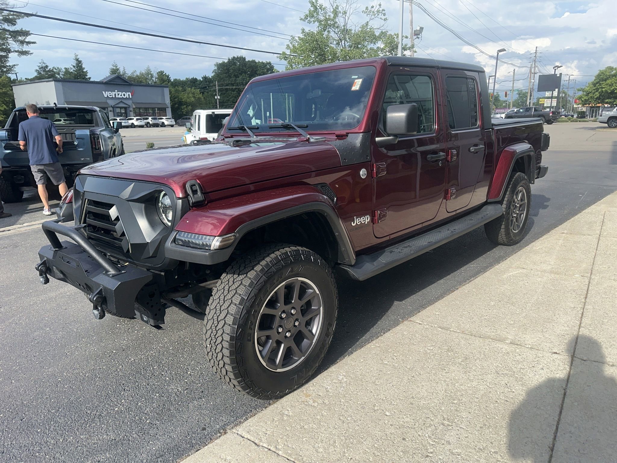 Used 2021 Jeep Gladiator Overland w/ Safety Group AWD/4WD image 6