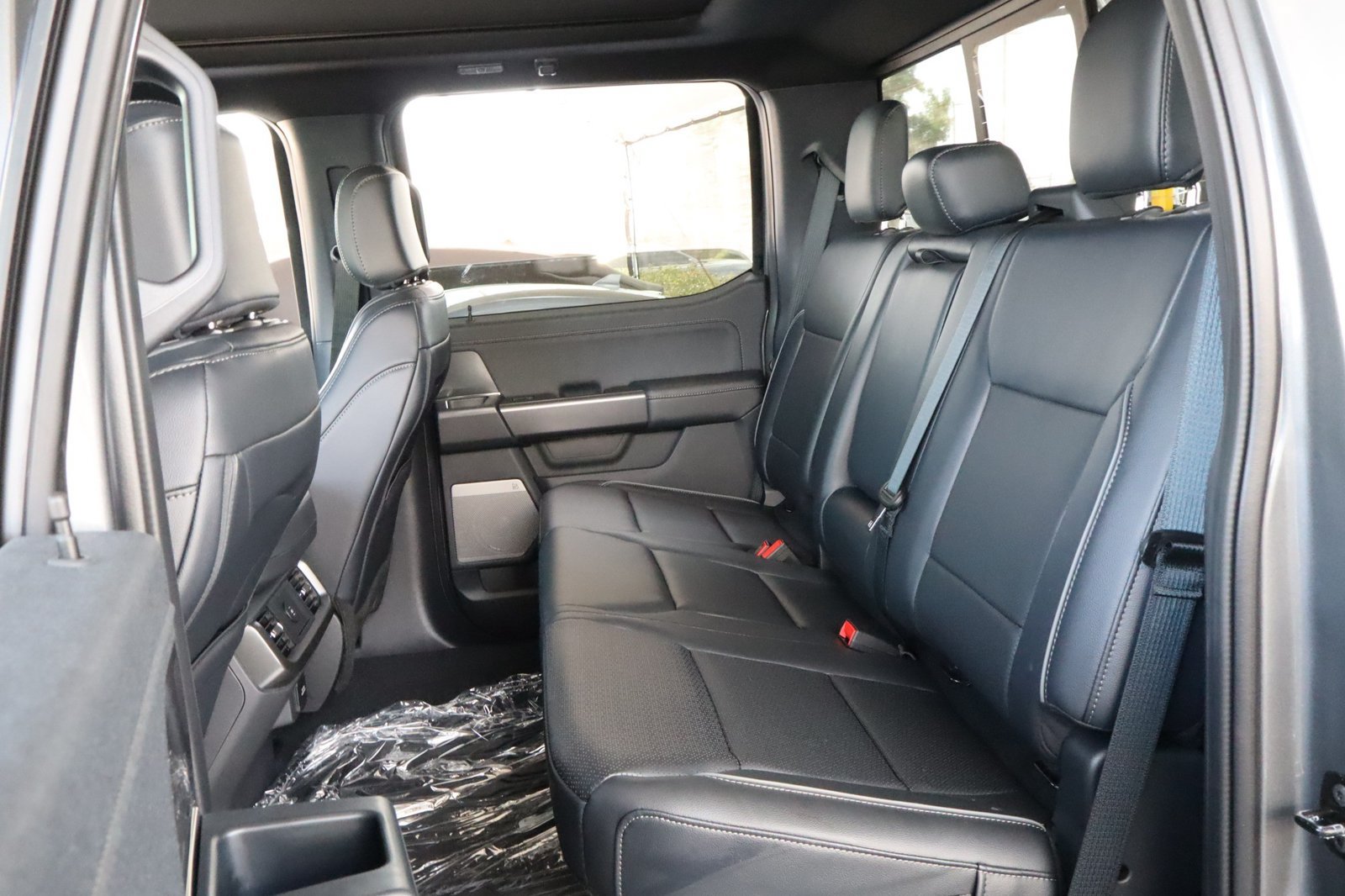 New 2026 Ford F150 Lariat w/ Equipment Group 501A Mid AWD/4WD image 34