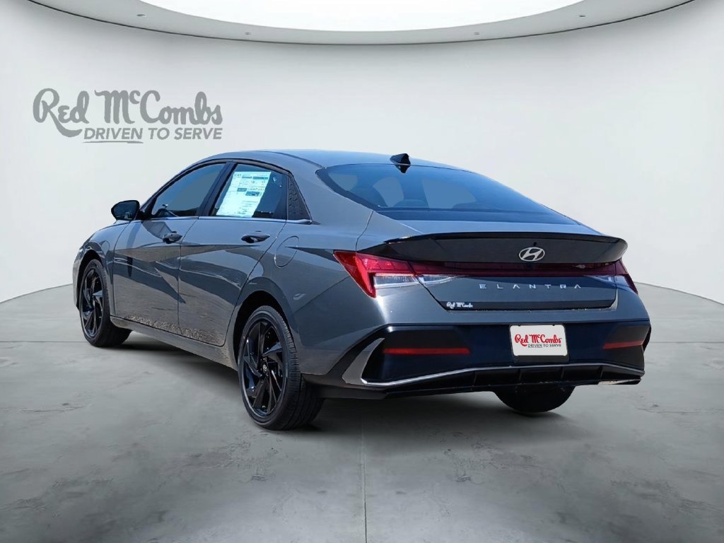 New 2026 Hyundai Elantra SEL Sport FWD image 3