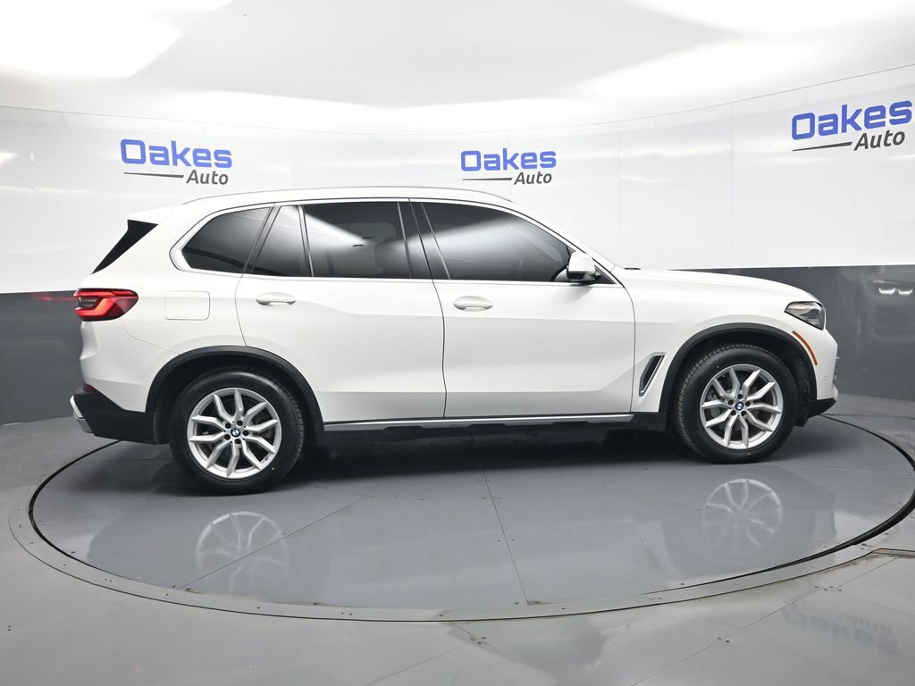 Used 2020 BMW X5 xDrive40i w/ Premium Package image 9